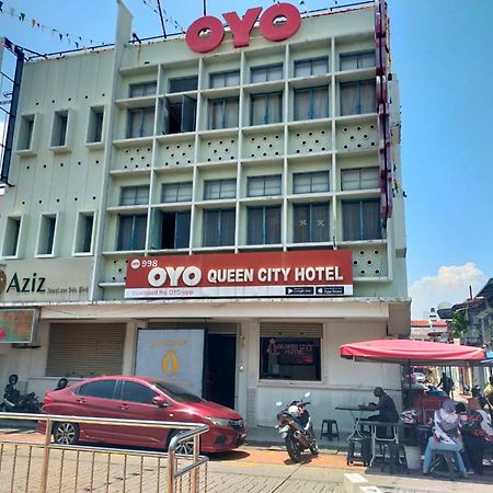 Oyo998皇后城酒店 乔治敦 外观 照片